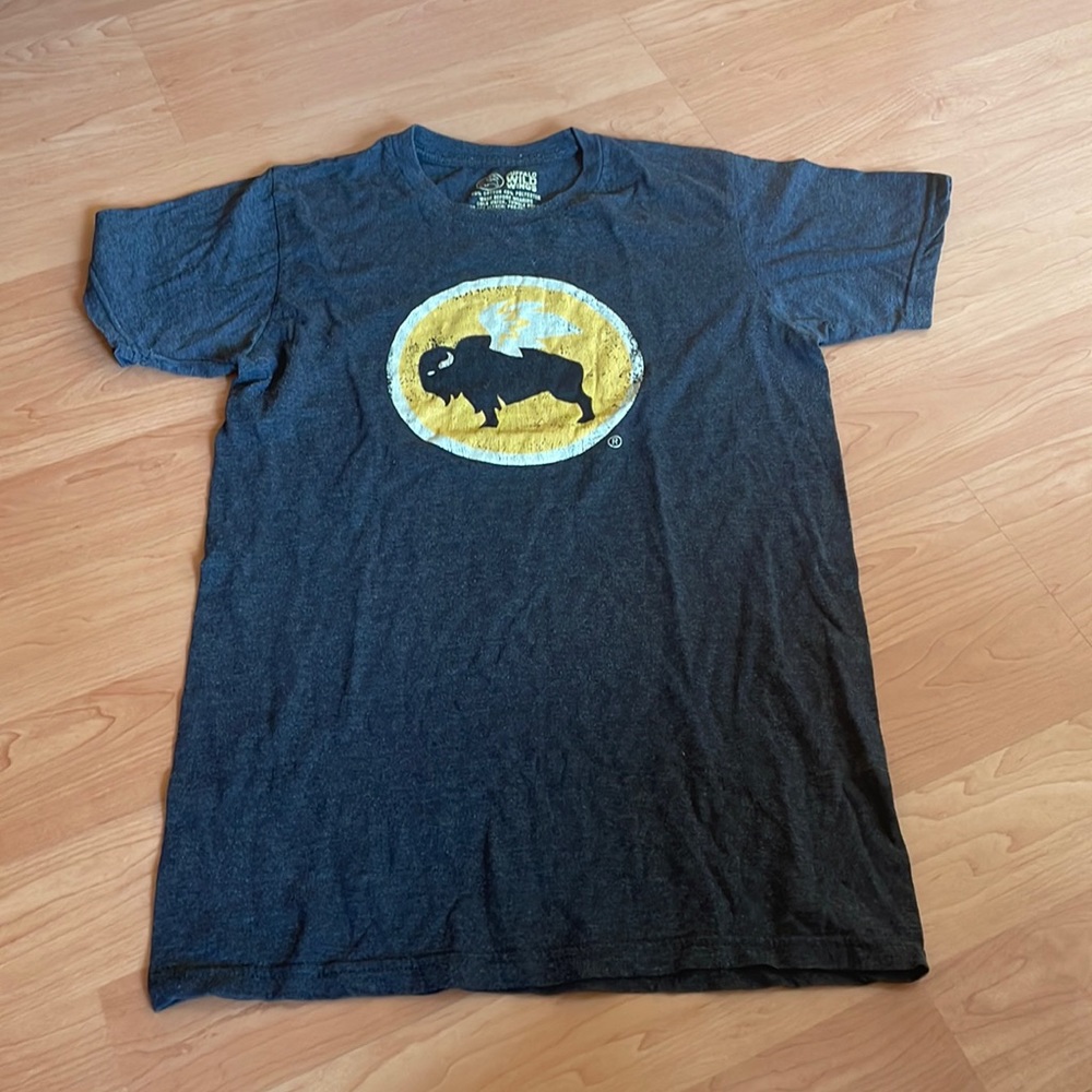 Buffalo Wild Wings shirt. Barely worn.